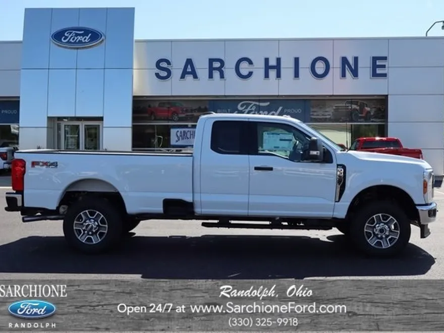 2025 Ford F-350 photo 1