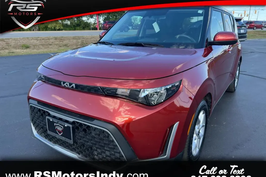 2023 Kia Soul S photo 1