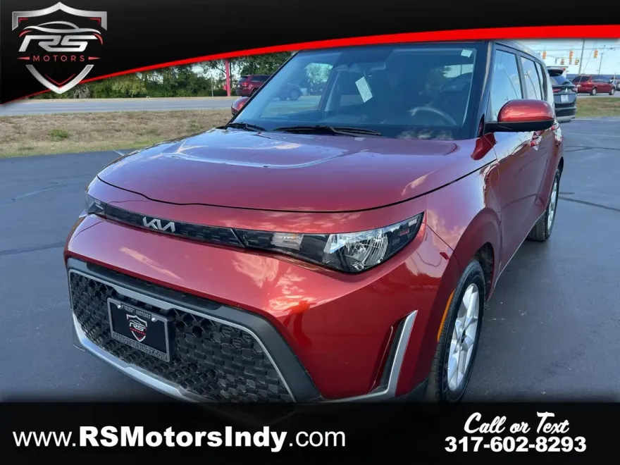 2023 Kia Soul S photo 1