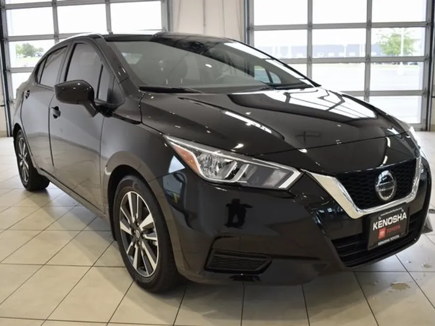 2022 Nissan Versa 1.6 SV photo 1