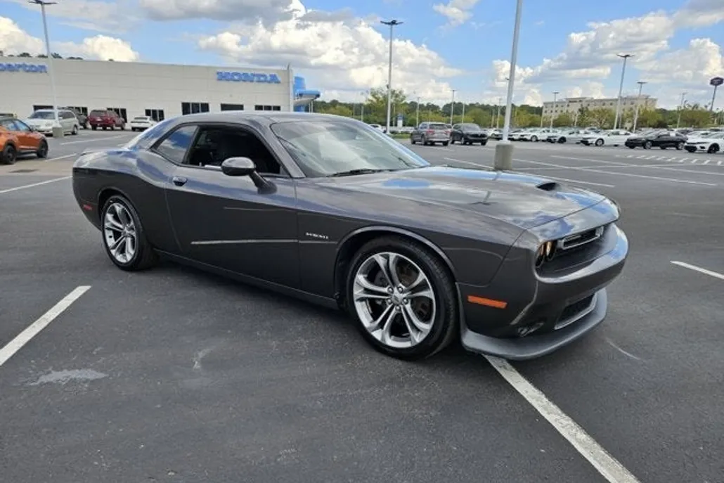 2021 Dodge Challenger R/T photo 1