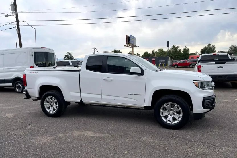 2022 Chevrolet Colorado LT photo 1