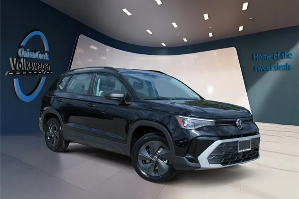 2025 Volkswagen Taos S photo 1