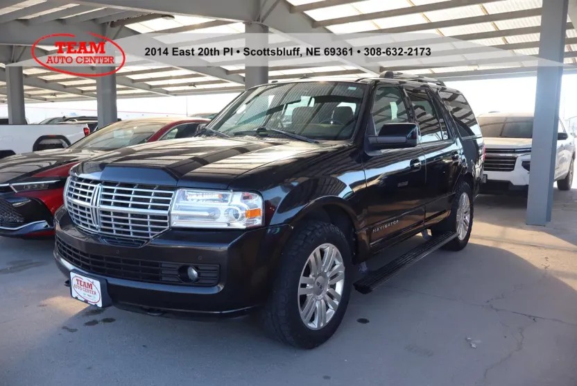 2014 Lincoln Navigator Base photo 1