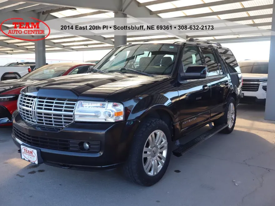 2014 Lincoln Navigator Base photo 1