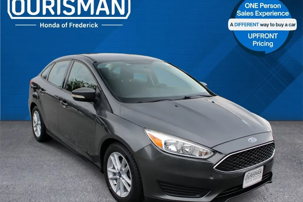 2017 Ford Focus SE photo 1