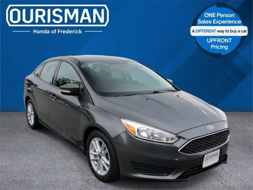 2017 Ford Focus SE photo 1