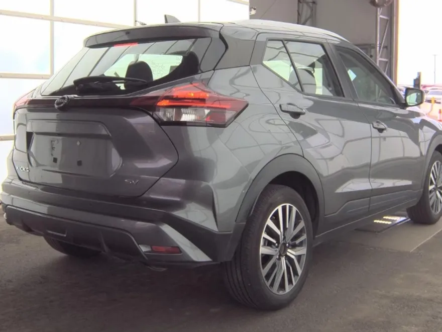 2024 Nissan Kicks SV photo 1