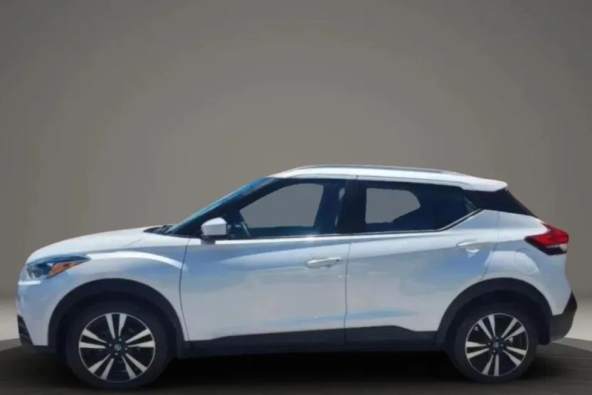 2020 Nissan Kicks SV photo 1
