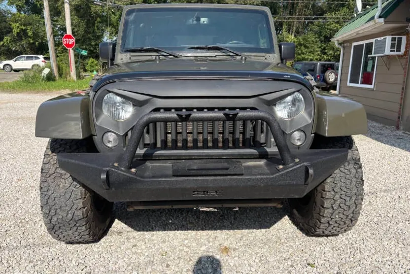 2015 Jeep Wrangler Unlimited Sahara photo 1