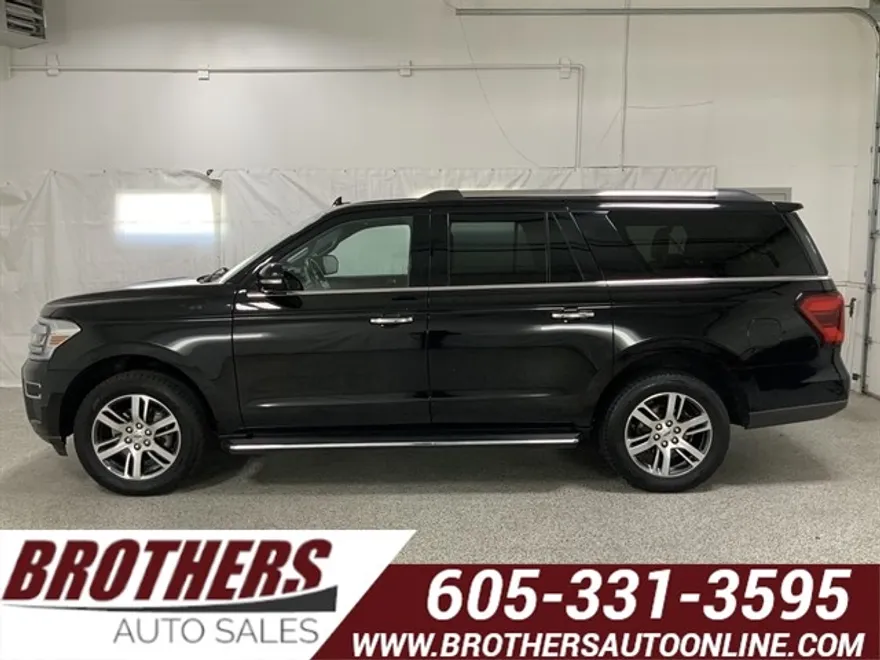 2023 Ford Expedition MAX Limited photo 1