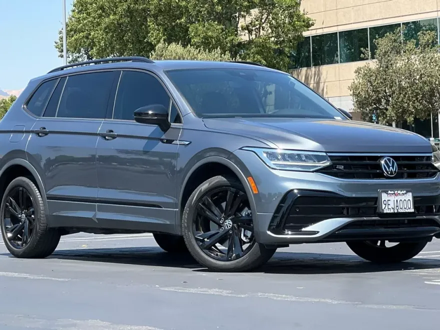 2023 Volkswagen Tiguan SE R-Line Black photo 1