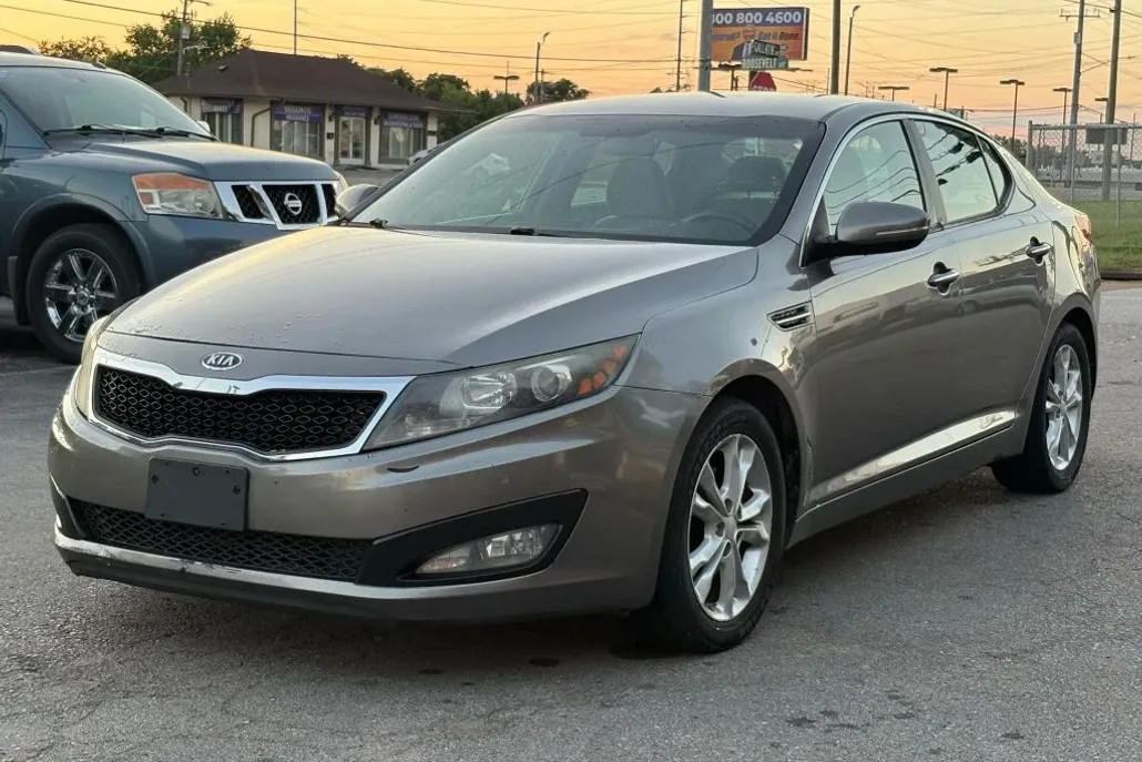 2012 Kia Optima LX photo 1
