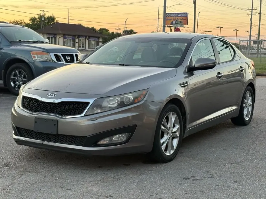 2012 Kia Optima LX photo 1