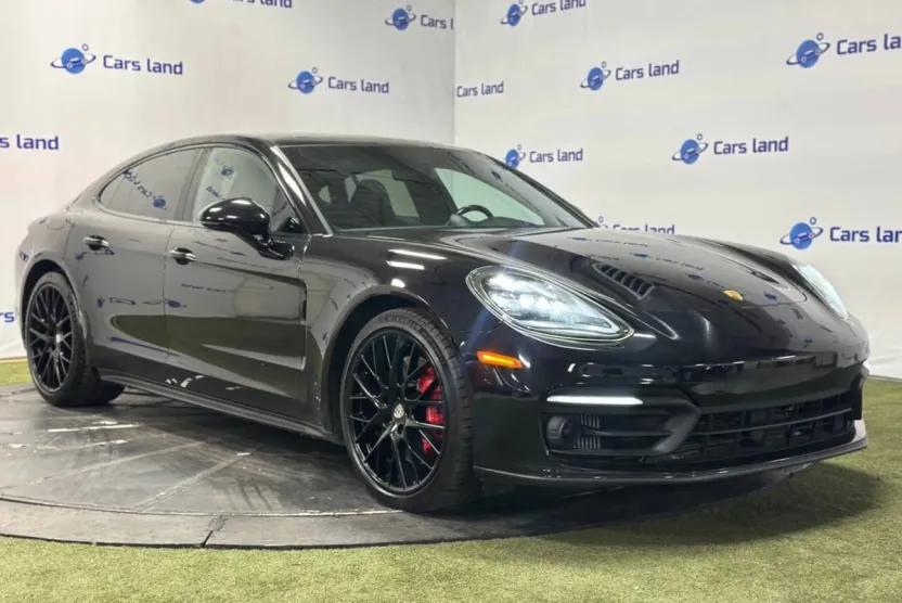 2021 Porsche Panamera 4S photo 1