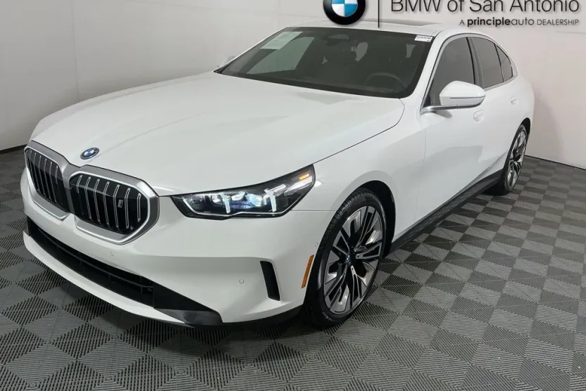2025 Bmw i5 eDrive40 photo 1