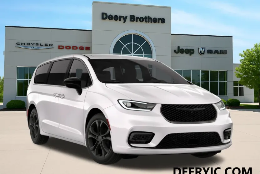 2026 Chrysler Pacifica photo 1