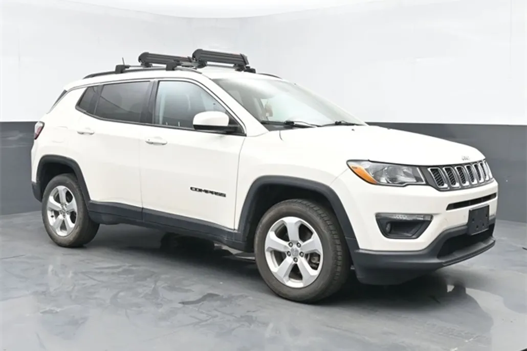 2018 Jeep Compass Latitude photo 1
