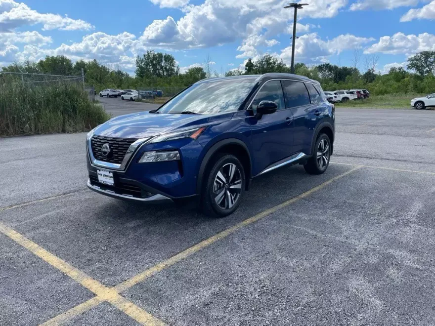 2022 Nissan Rogue SL AWD photo 1