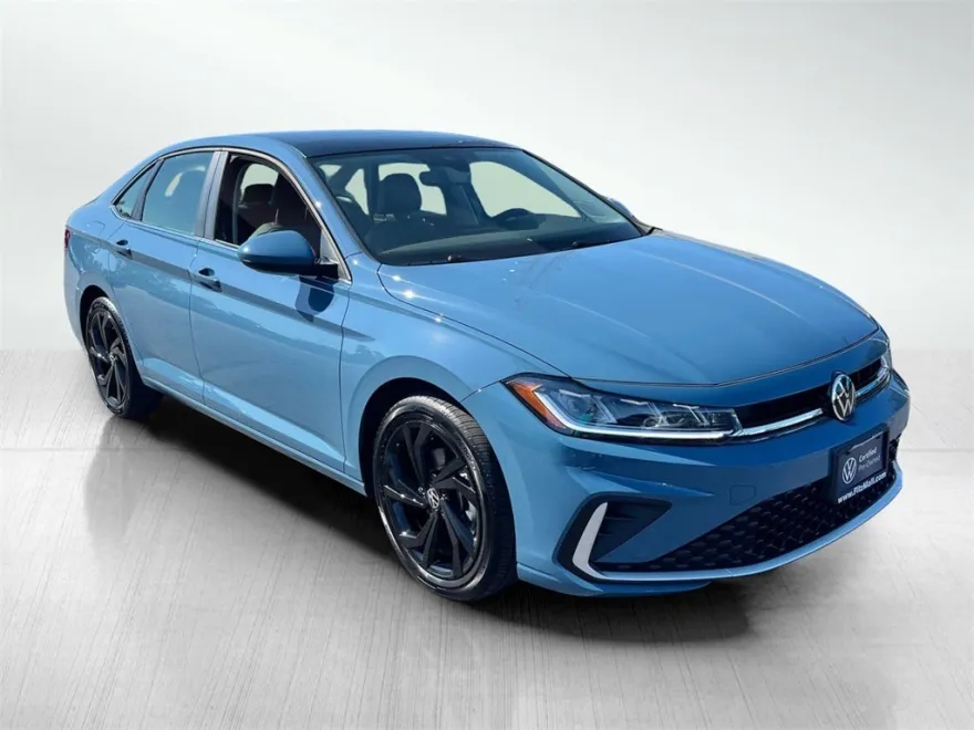 2025 Volkswagen Jetta 1.5T SE photo 1