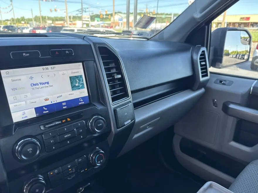 2019 Ford F-150 XLT photo 1