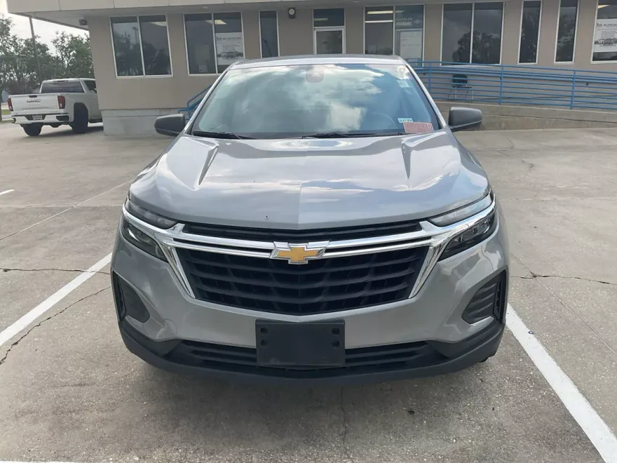 2024 Chevrolet Equinox LS photo 1