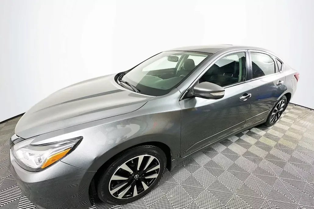 2018 Nissan Altima 2.5 SV photo 1