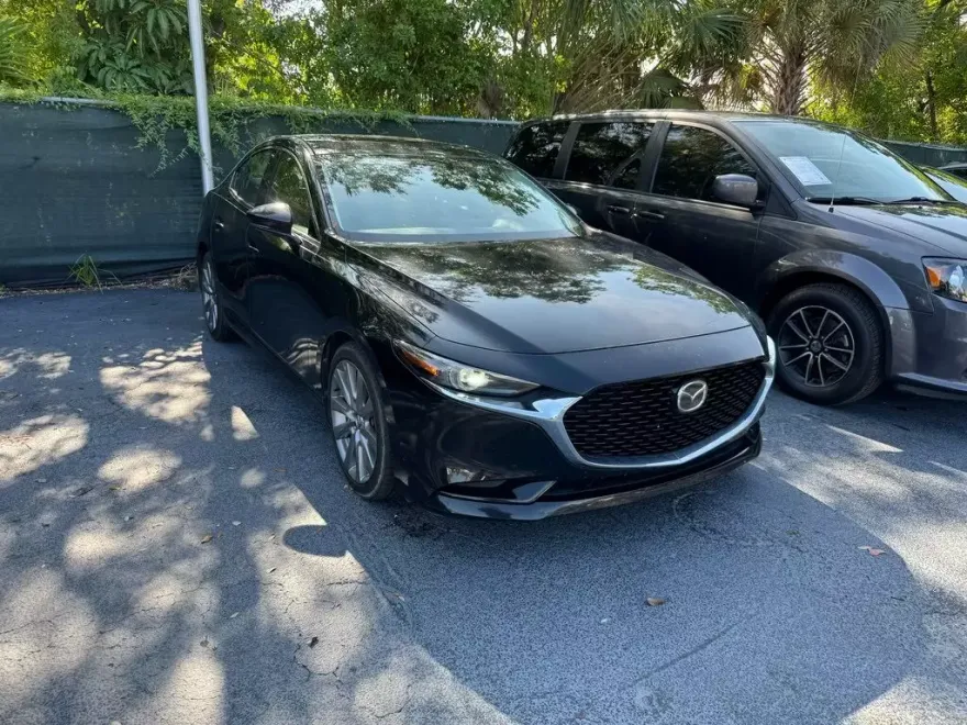 2019 Mazda Mazda3 Premium photo 1