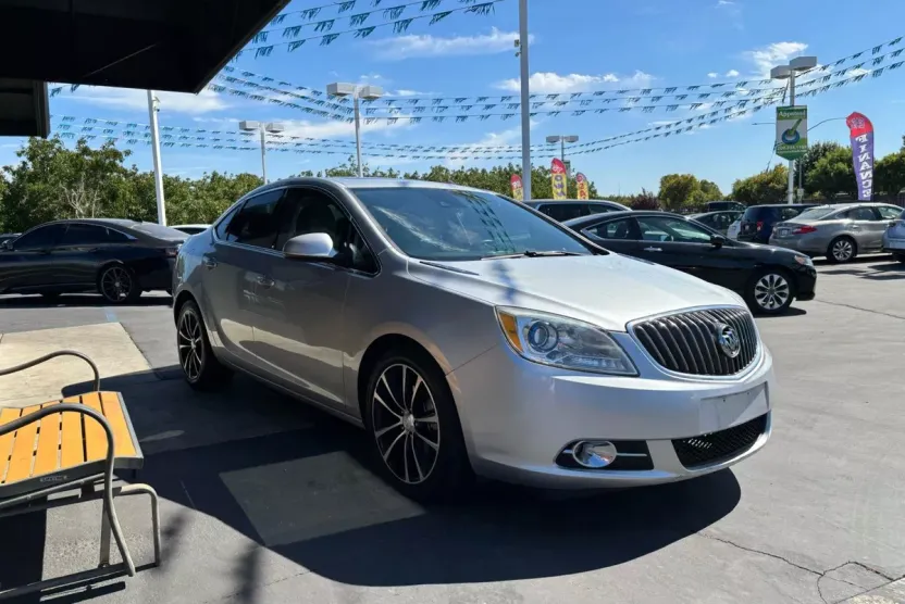 2017 Buick Verano Sport Touring photo 1