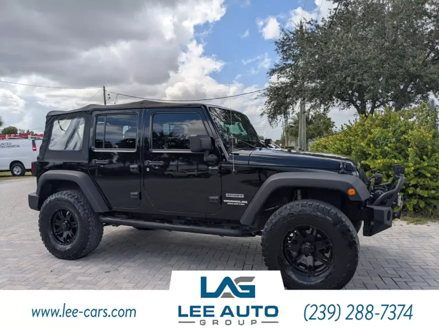 2015 Jeep Wrangler Unlimited Sport photo 1