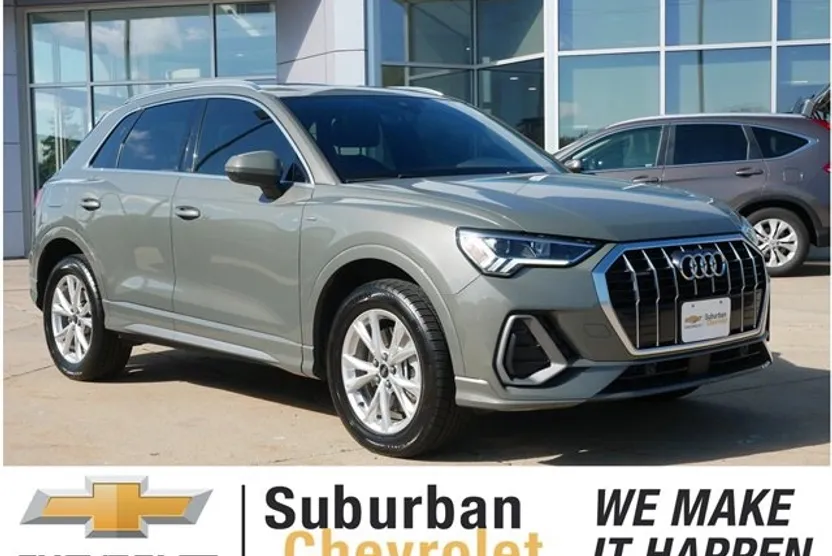 2023 Audi Q3 S line Premium photo 1