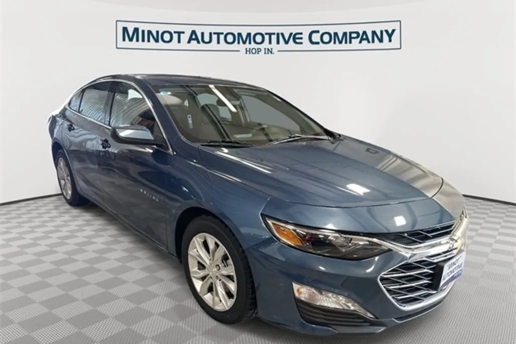 2024 Chevrolet Malibu 1LT photo 1