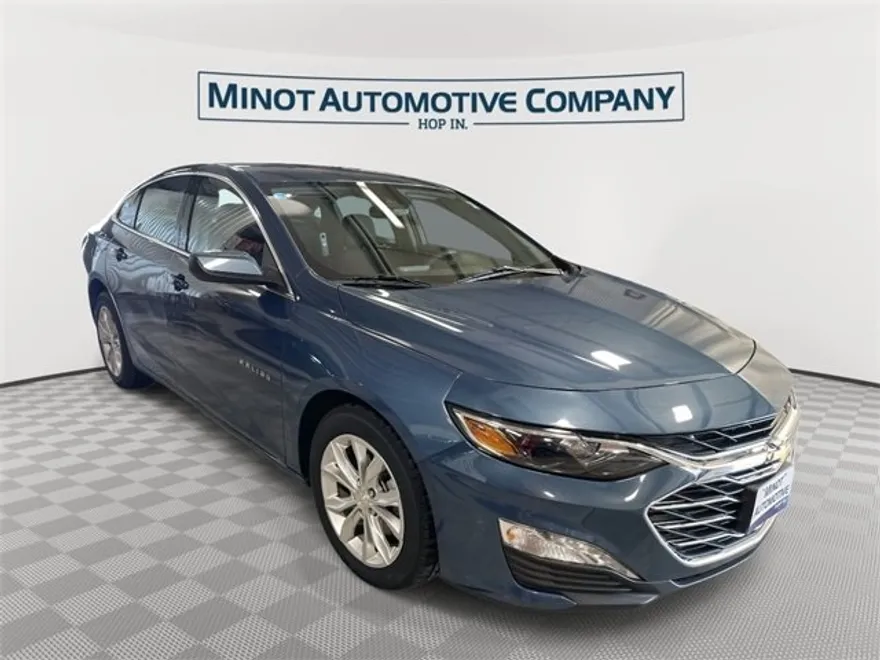 2024 Chevrolet Malibu 1LT photo 1