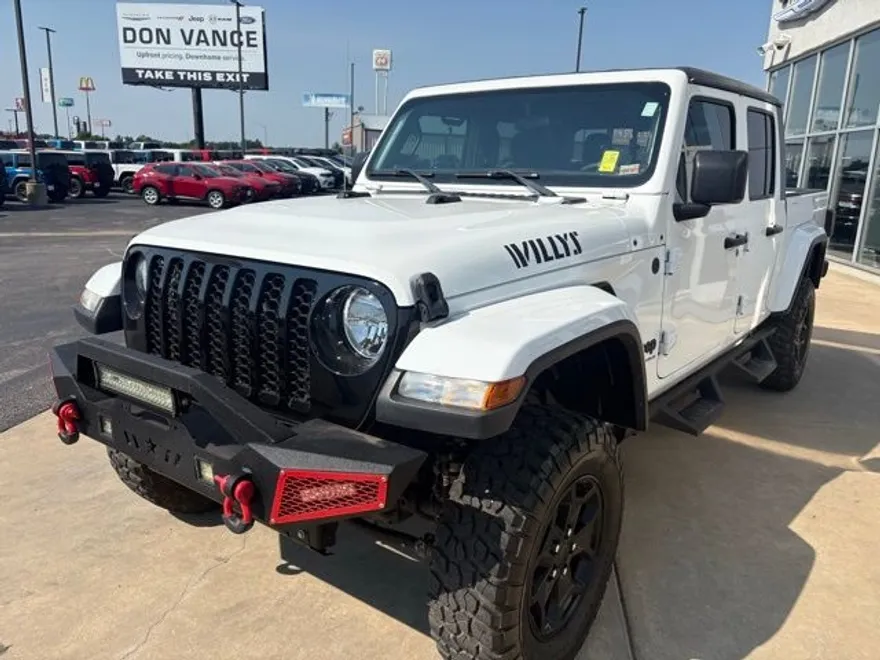 2023 Jeep Gladiator Willys photo 1