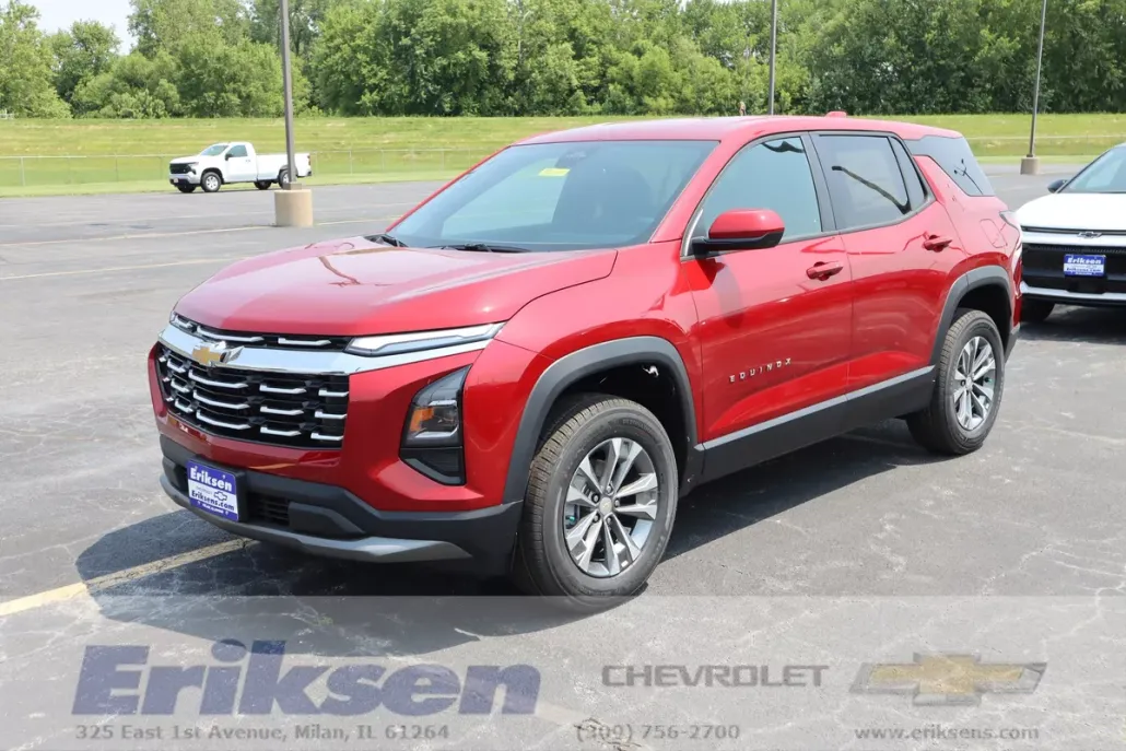 2026 Chevrolet Equinox LT photo 1