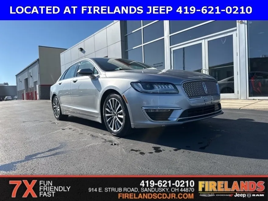 2020 Lincoln MKZ Standard photo 1