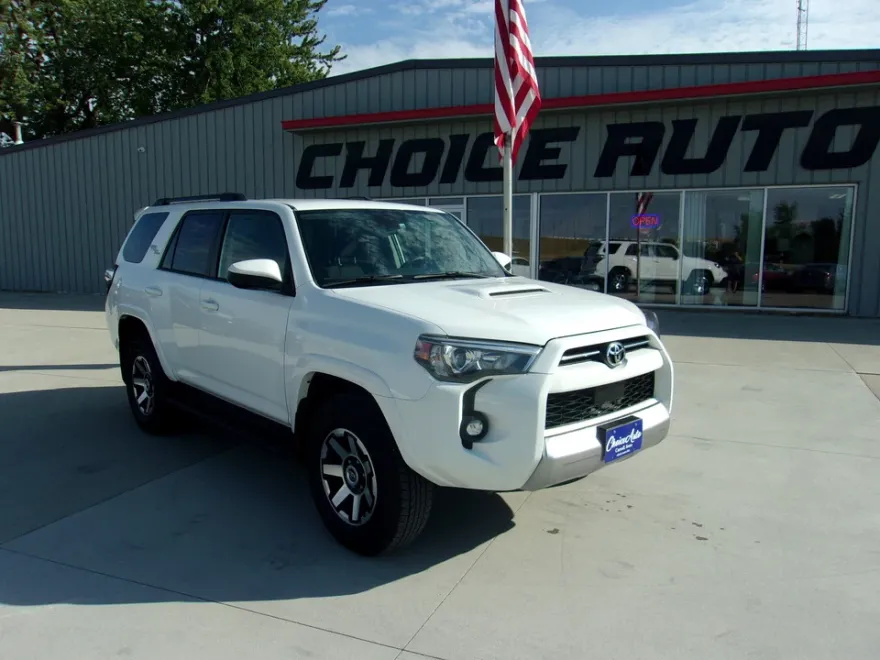 2024 Toyota 4Runner TRD photo 1