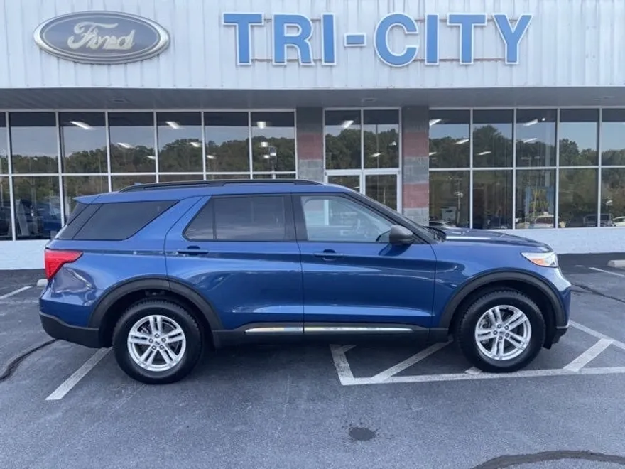 2020 Ford Explorer XLT photo 1