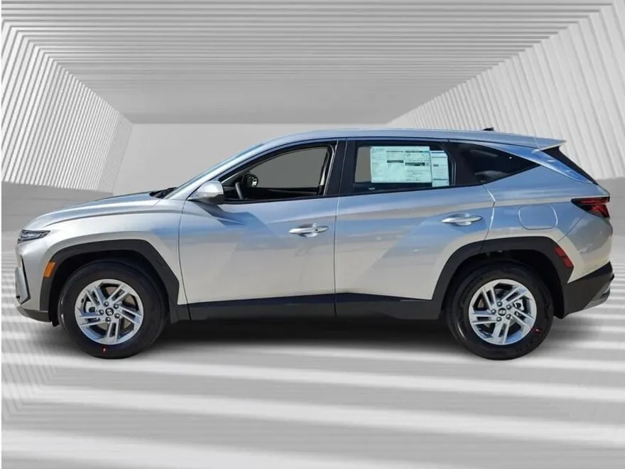 2026 Hyundai Tucson SE photo 1
