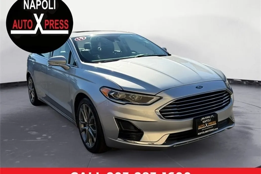 2019 Ford Fusion SEL photo 1