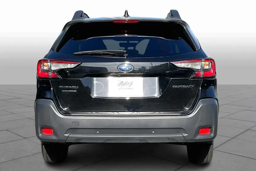 2023 Subaru Outback Onyx Edition photo 1