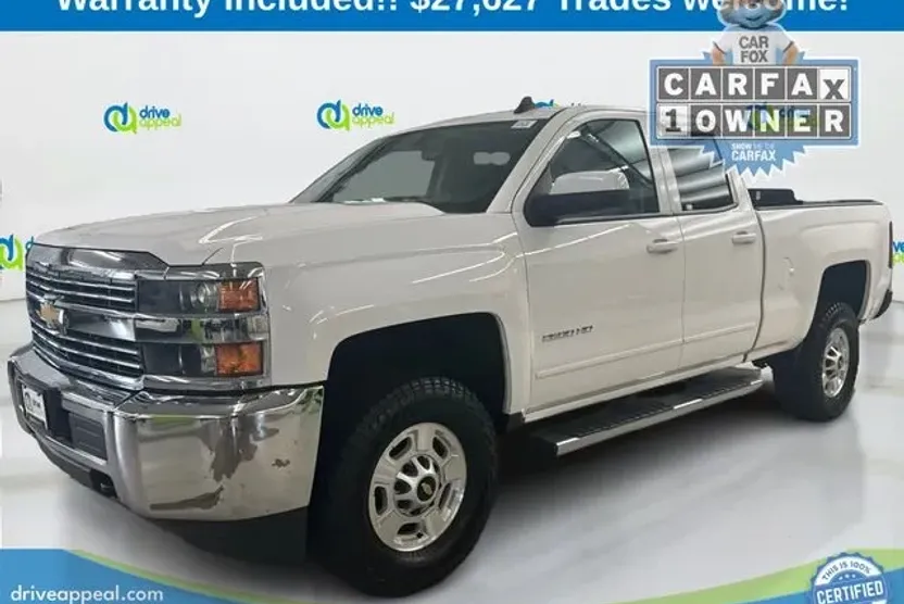 2015 Chevrolet Silverado 2500HD LT photo 1