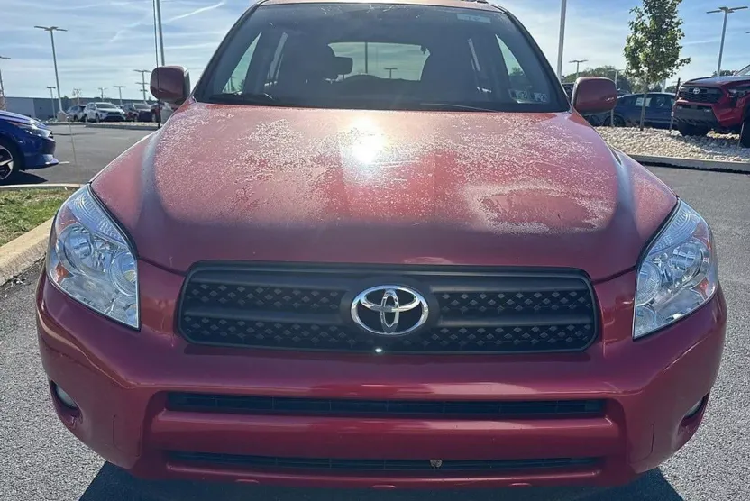 2007 Toyota RAV4 Sport photo 1