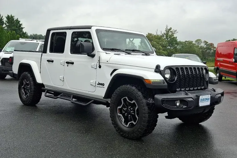 2022 Jeep Gladiator Altitude photo 1