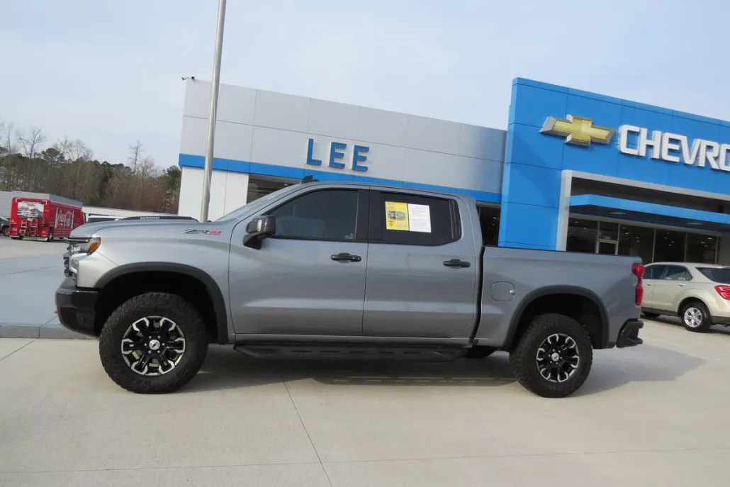 2024 Chevrolet Silverado 1500 ZR2 photo 1