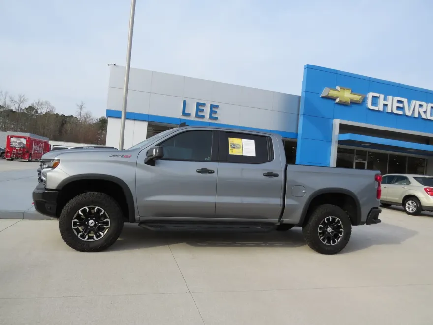 2024 Chevrolet Silverado 1500 ZR2 photo 1