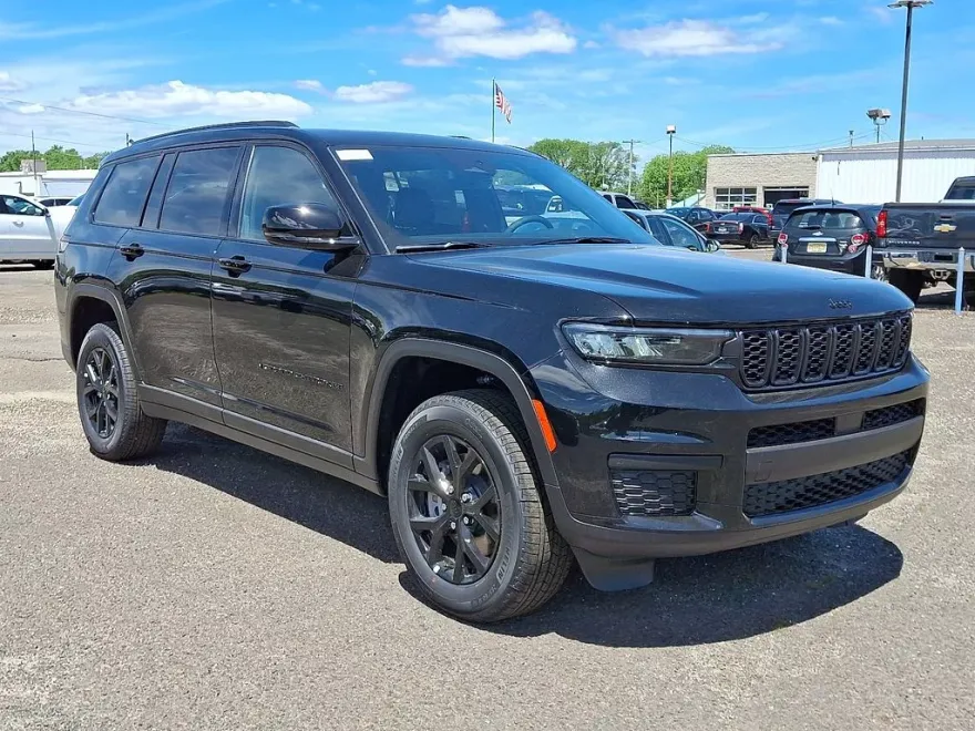 2025 Jeep Grand Cherokee Altitude X photo 1