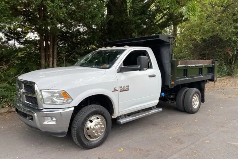 2015 Ram 3500 Tradesman photo 1