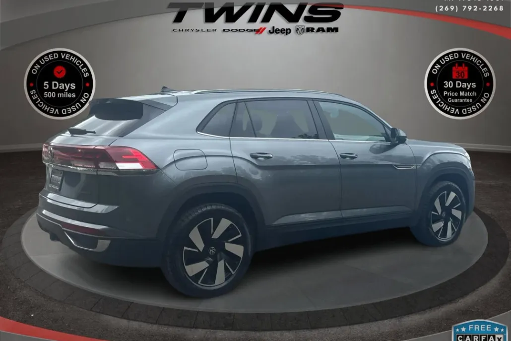 2024 Volkswagen Atlas Cross Sport SE Technology photo 1