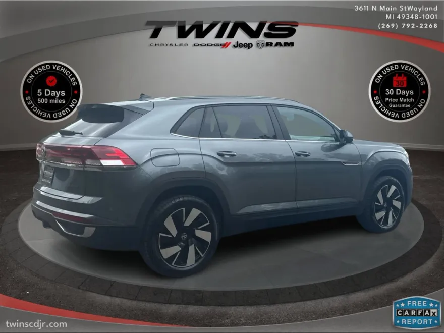 2024 Volkswagen Atlas Cross Sport SE Technology photo 1
